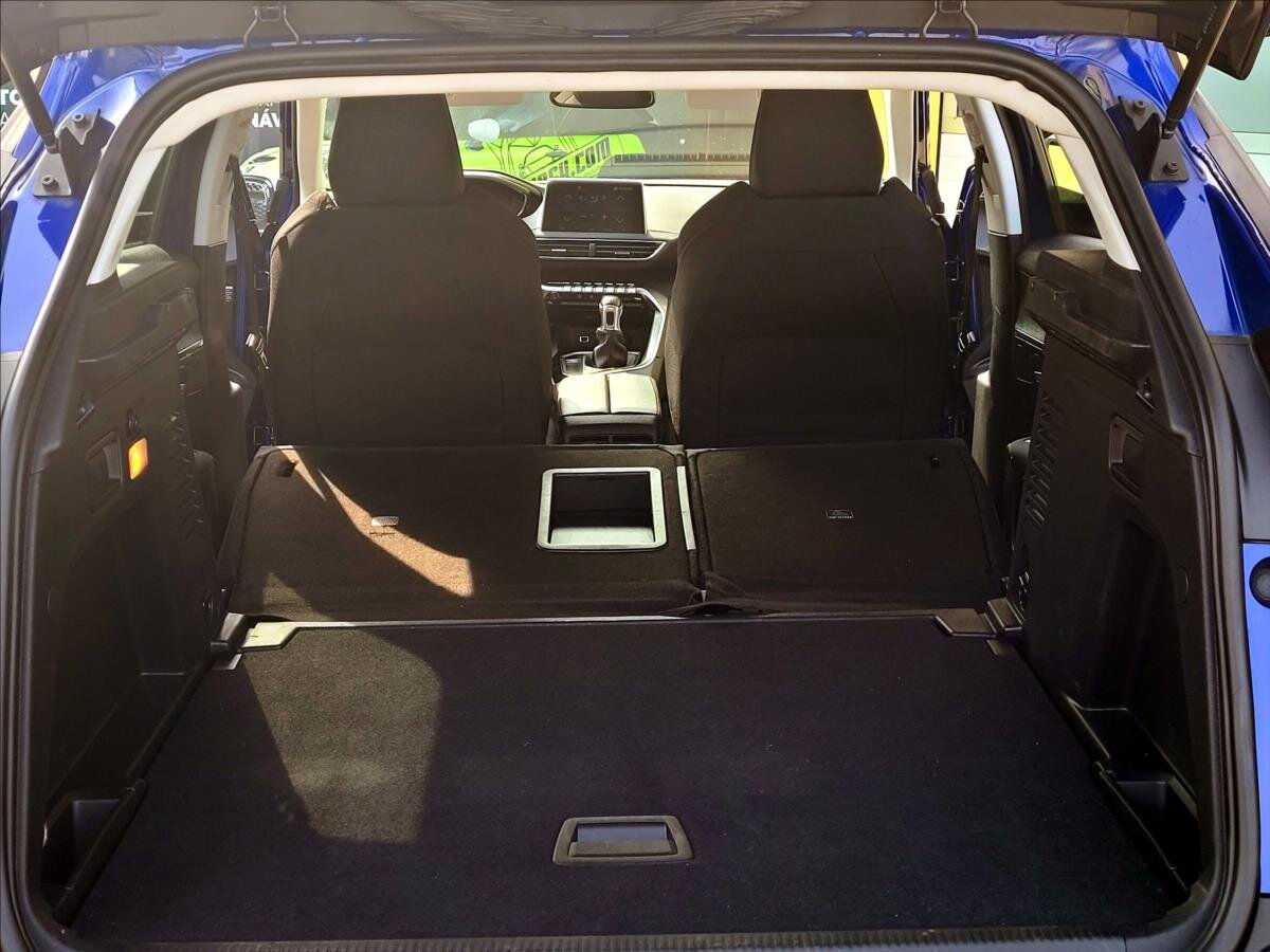Peugeot 3008 SUV / Terénní 1,5 l 96 kw