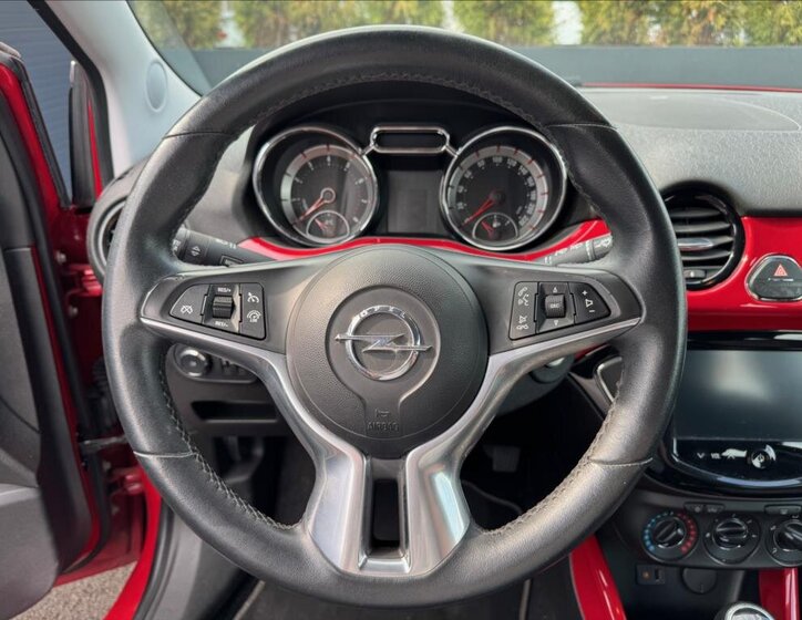 Opel Adam Hatchback 1,4 l 64 kw
