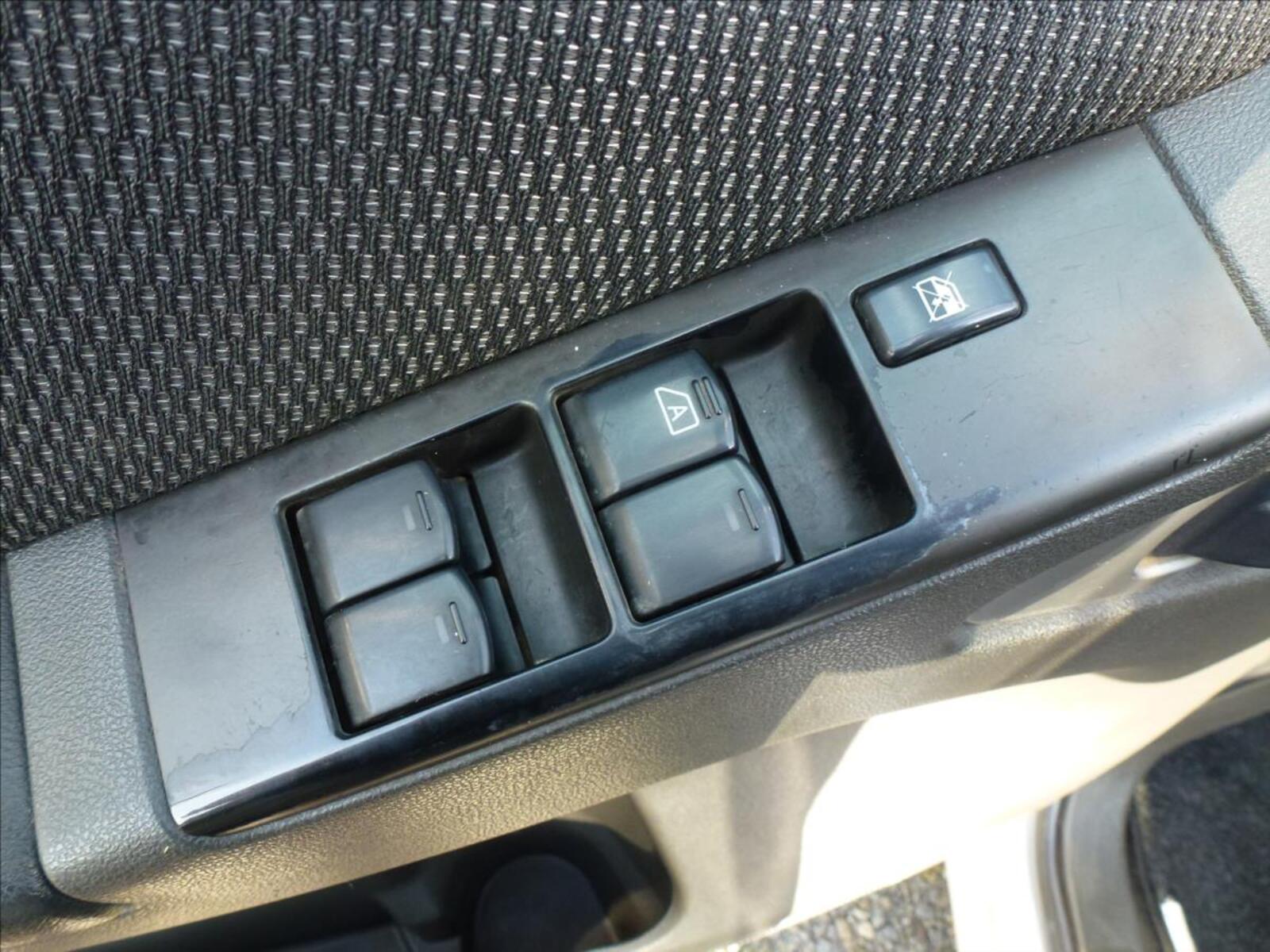 Nissan Pathfinder 33