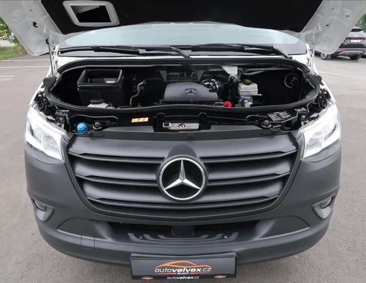 Mercedes-Benz Sprinter 18