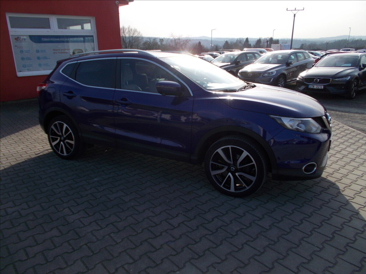 Nissan Qashqai SUV / Terénní 1,6 l 120 kw