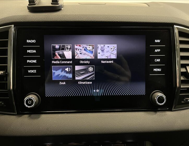 Škoda Karoq SUV 1,5 l 110 kw