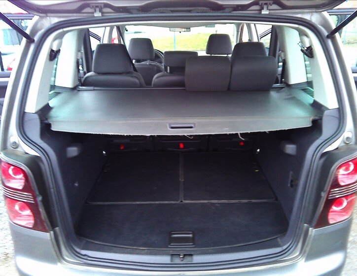 Volkswagen Touran Kombi 2,0 l 103 kw