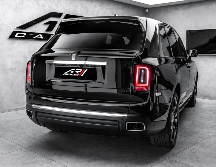 Rolls-Royce Cullinan 6