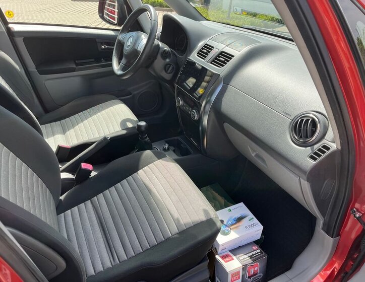 Suzuki SX4 SUV / Terénní 1,6 l 88 kw