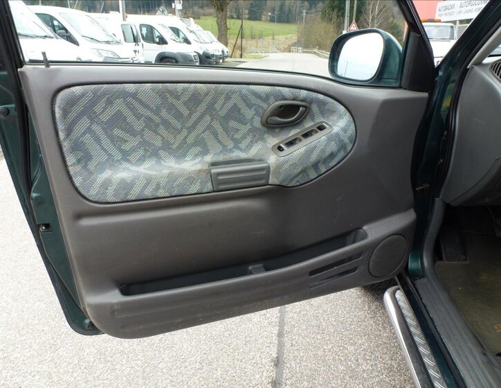 Suzuki Grand Vitara SUV / Terénní 2,0 l 94 kw