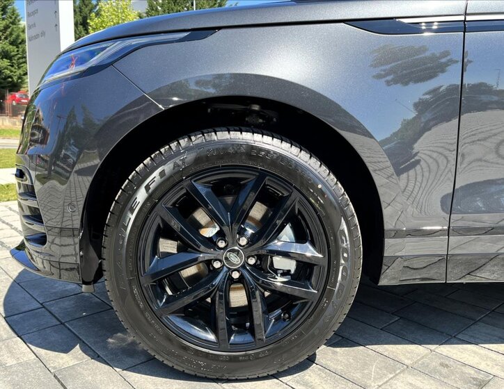 Land Rover Range Rover Velar SUV / Terénní 2,0 l 150 kw