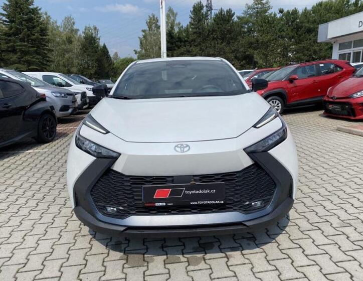 Toyota C-HR 2