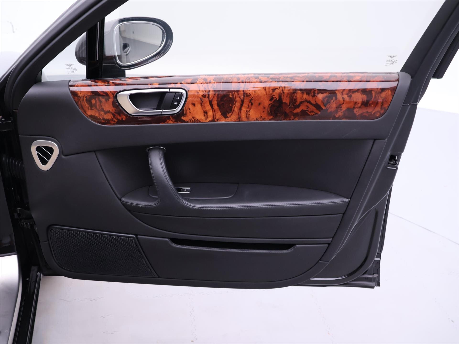 Bentley Continental Flying Spur Sedan / Limuzína 6,0 l 412 kw