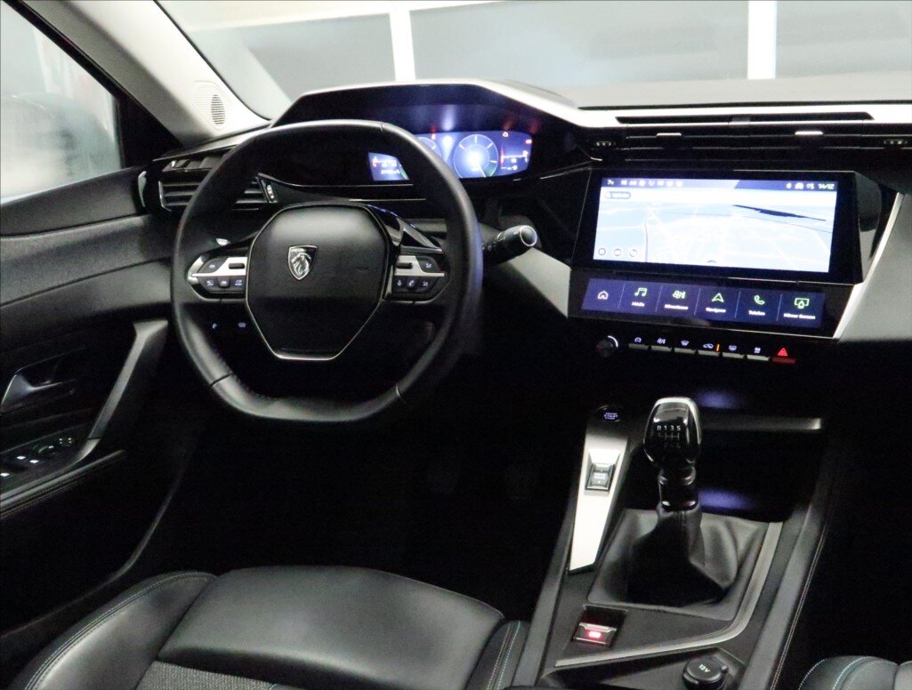 Peugeot 308 Hatchback 1,2 l 96 kw