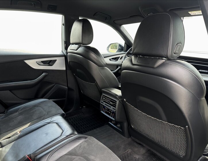 Audi SQ8 SUV / Terénní 4,0 l 320 kw