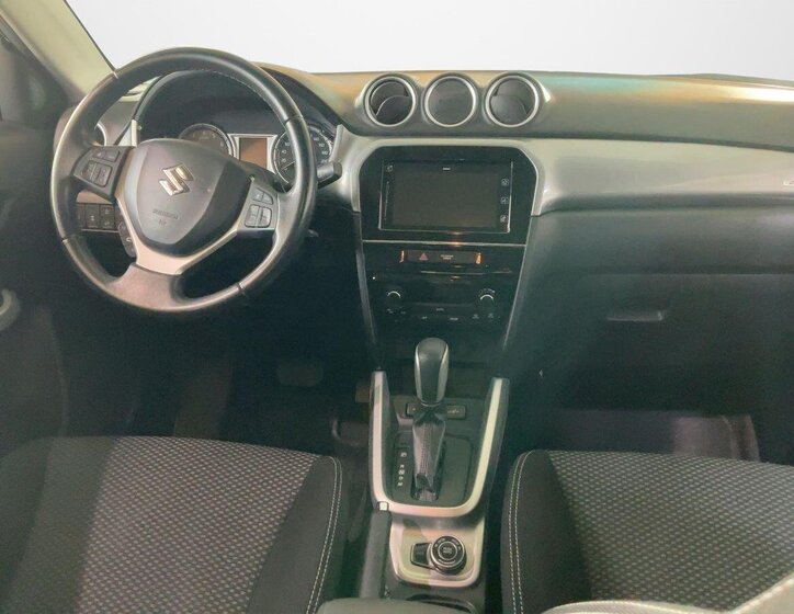 Suzuki Vitara 2