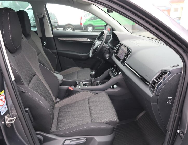 Škoda Karoq SUV / Terénní 2,0 l 85 kw