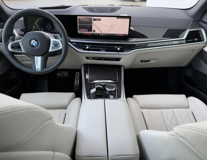 BMW X5 SUV 3,0 l 250 kw