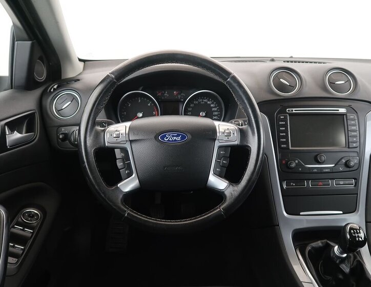 Ford Mondeo Kombi 2,0 l 103 kw