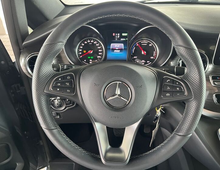 Mercedes-Benz EQV 13