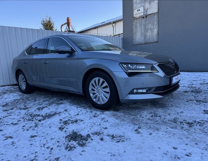 Škoda Superb 1