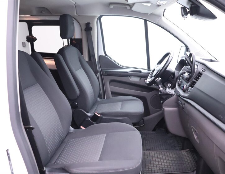 Ford Transit Custom Kombi 2,0 l 96 kw