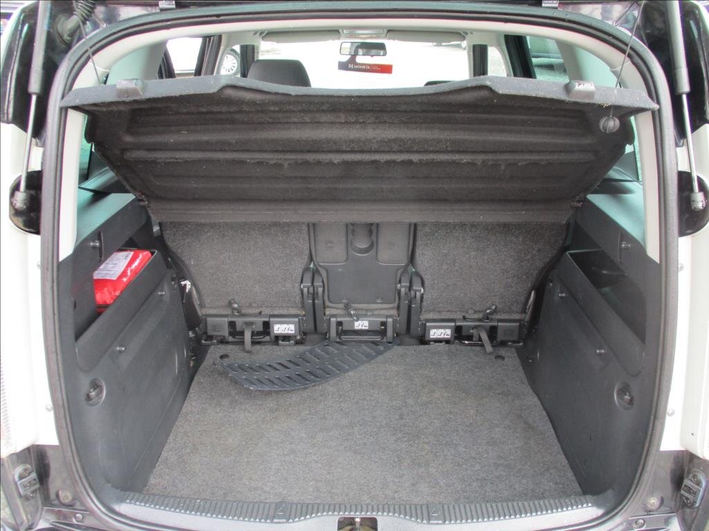 Škoda Roomster Kombi 1,2 l 51 kw