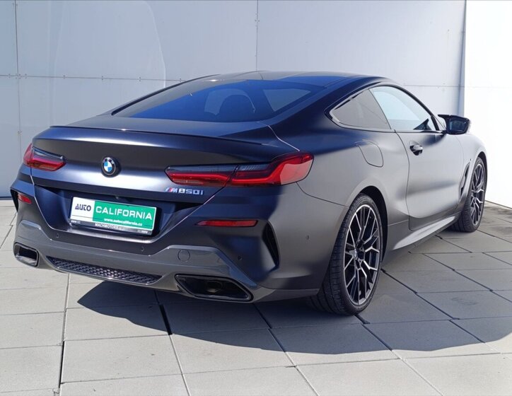BMW Řada 8 Kupé 4,4 l 390 kw