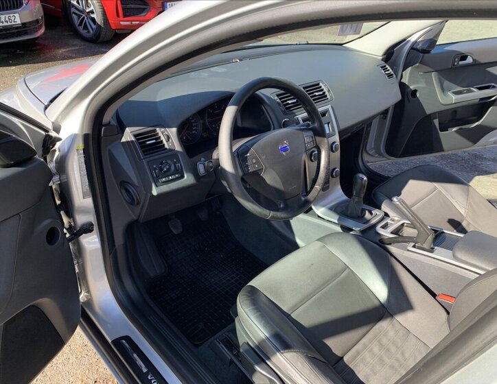 Volvo V50 Kombi 2,0 l 100 kw