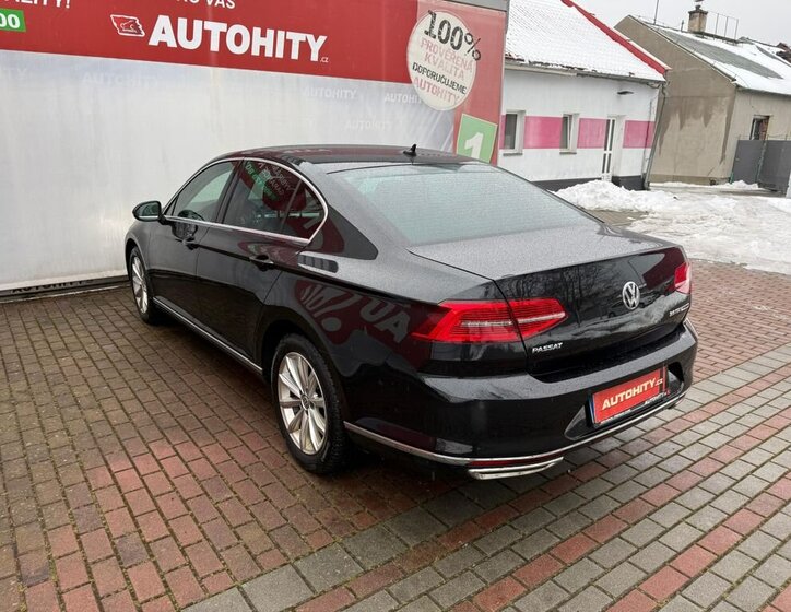 Volkswagen Passat Sedan 2,0 l 110 kw