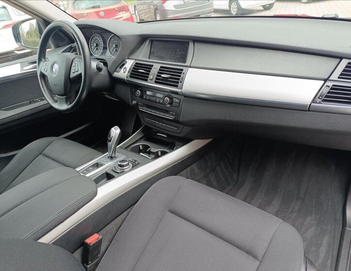 BMW X5 SUV / Terénní 3,0 l 180 kw