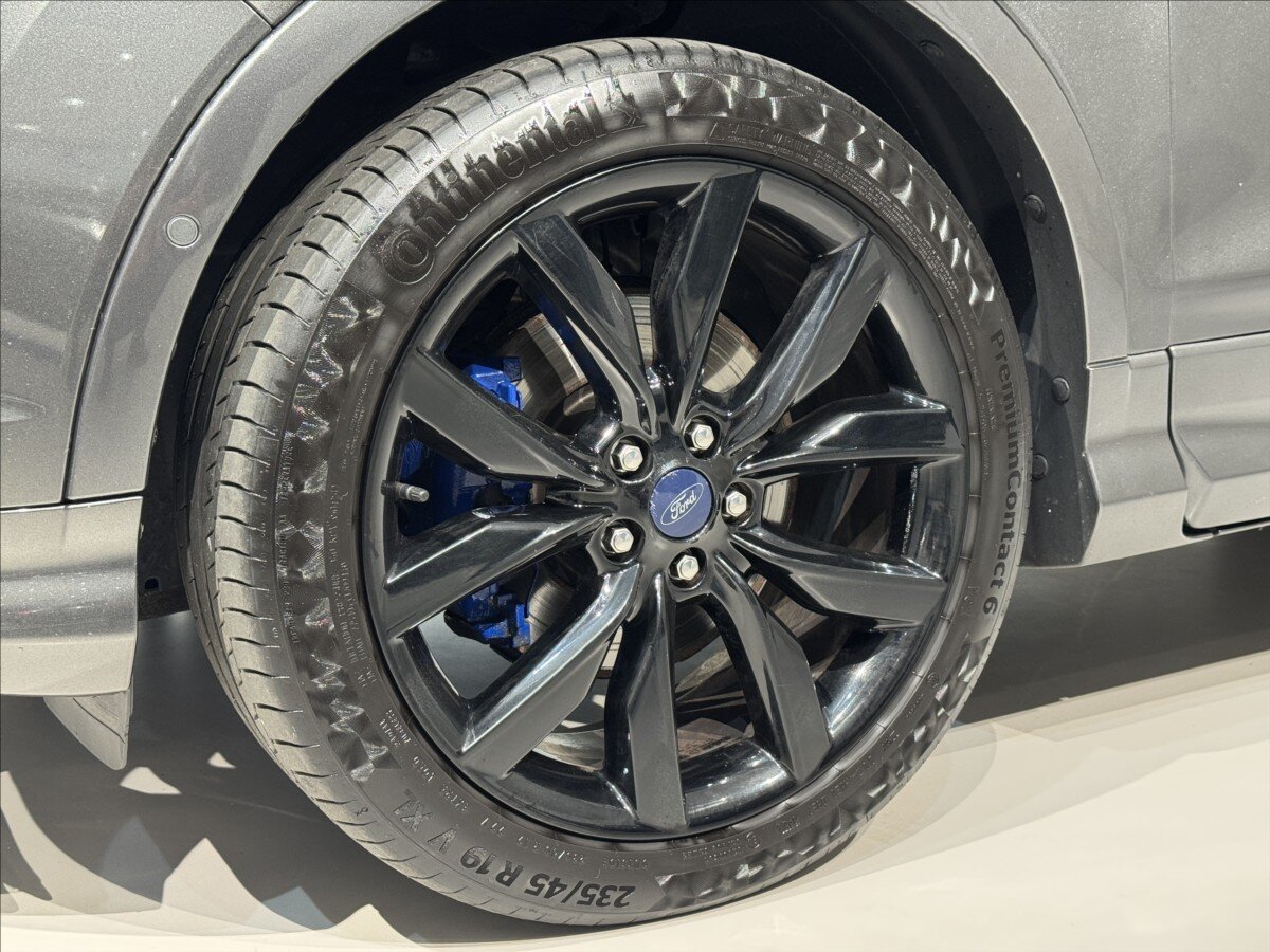 Ford Kuga SUV 2,0 l 178 kw