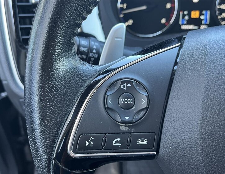 Mitsubishi Outlander SUV / Terénní 2,3 l 110 kw