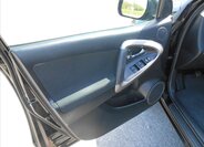 Toyota RAV4 Kombi 2,0 l 112 kw