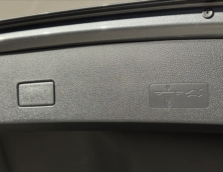 Volkswagen T-Roc SUV / Terénní 1,5 l 110 kw