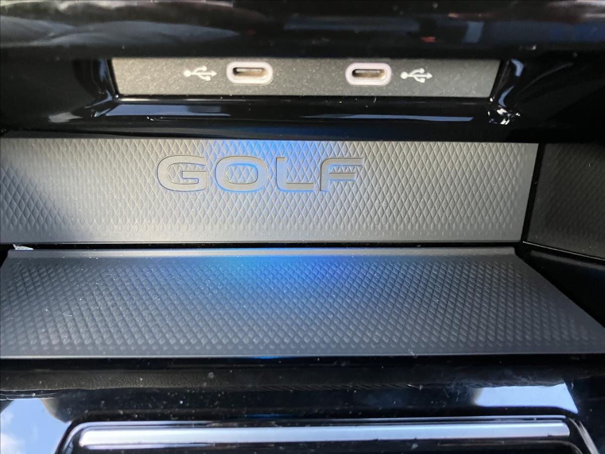 Volkswagen Golf Hatchback 2,0 l 245 kw