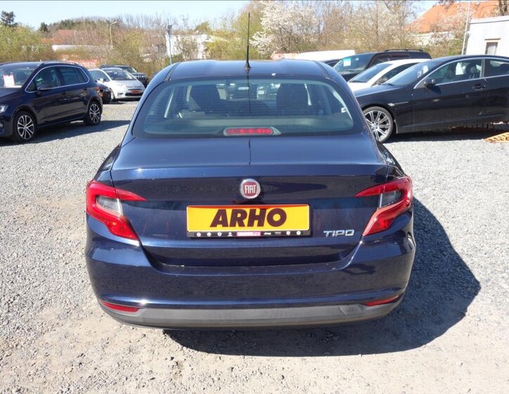 Fiat Tipo Sedan / Limuzína 1,4 l 70 kw