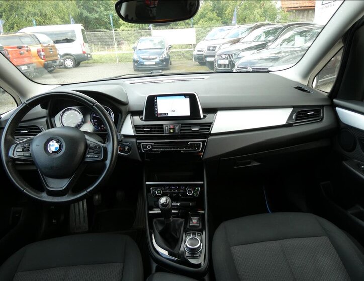 BMW Řada 2 Kombi 2,0 l 110 kw