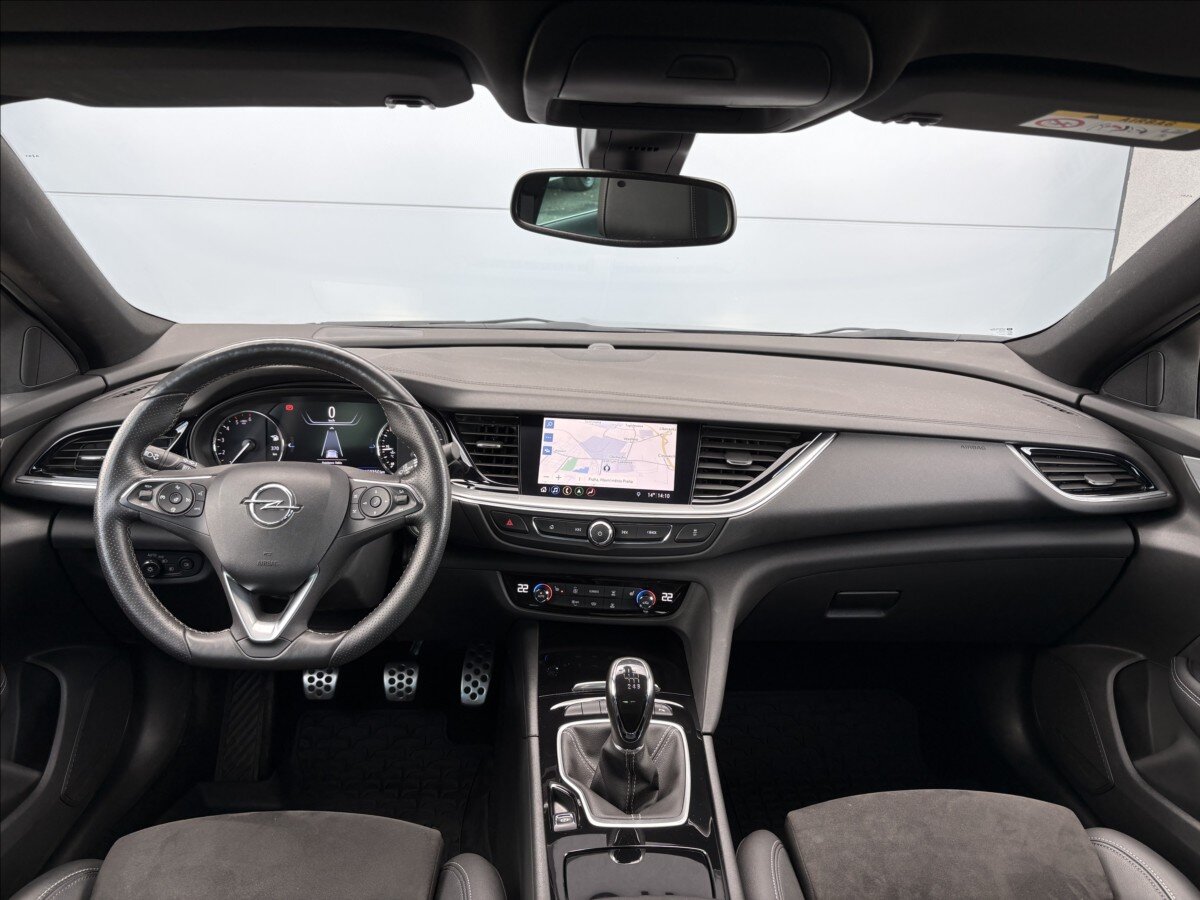 Opel Insignia Hatchback 2,0 l 128 kw