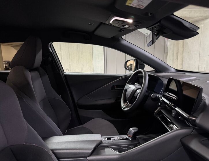 Toyota C-HR SUV 1,8 l 72 kw