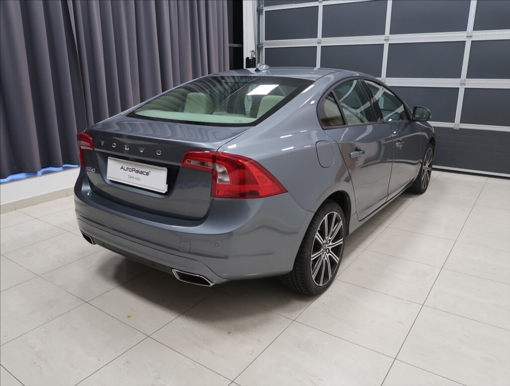 Volvo S60 Sedan / Limuzína 2,0 l 140 kw