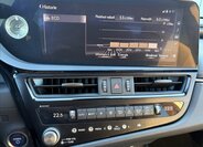 Lexus ES 300h Sedan / Limuzína 2,5 l 131 kw