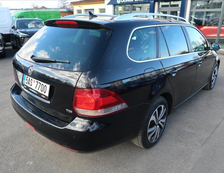 Volkswagen Golf Kombi 1,6 l 77 kw