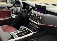 KIA Stinger Hatchback 3,3 l 269 kw