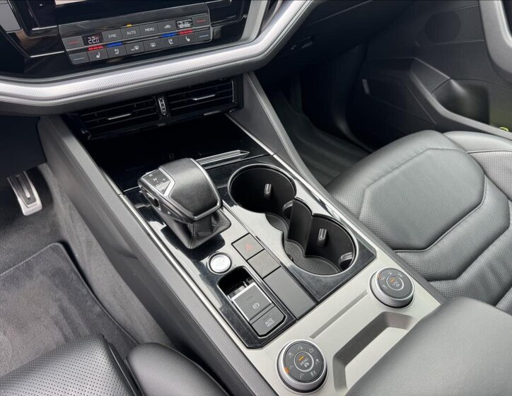 Volkswagen Touareg Kombi 3,0 l 210 kw