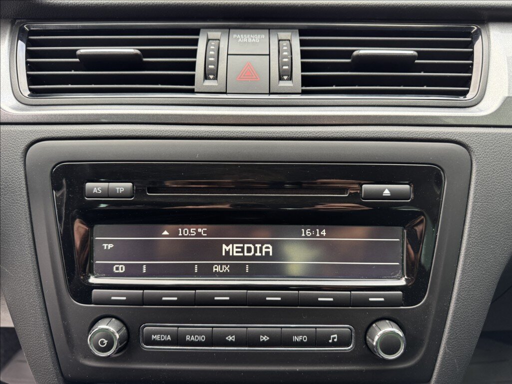 Škoda Rapid Sedan / Limuzína 1,2 l 63 kw