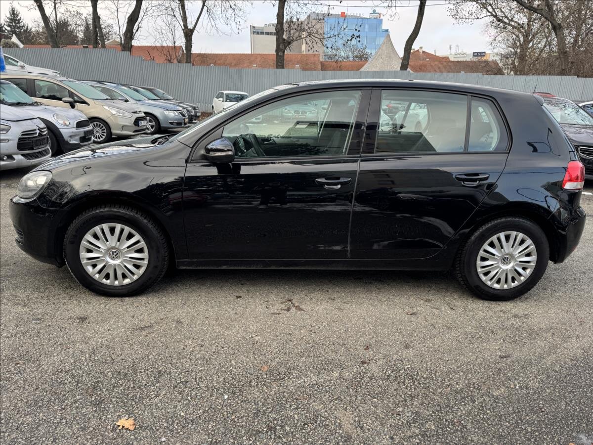 Volkswagen Golf Hatchback 1,6 l 77 kw