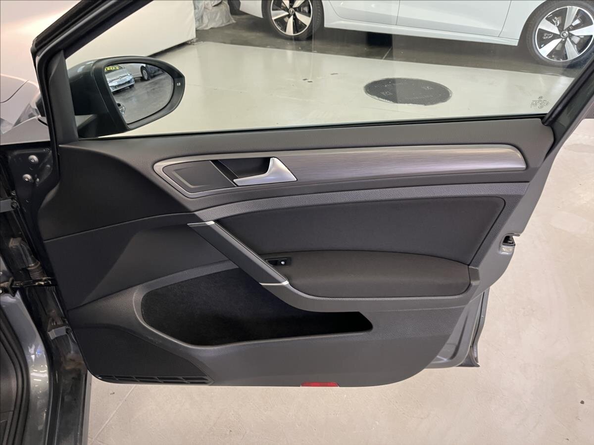 Volkswagen Golf Hatchback 1,5 l 96 kw