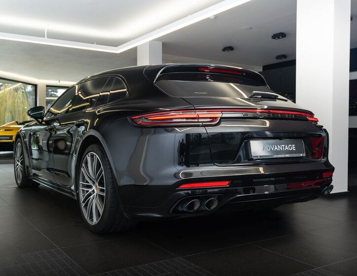 Porsche Panamera 4