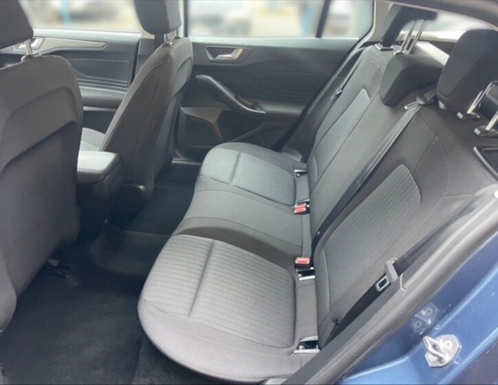 Ford Focus Kombi 999,0 92 kw