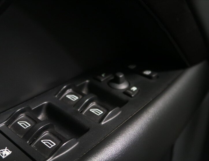 Volvo XC70 Kombi 2,4 l 136 kw