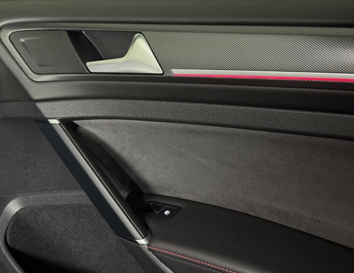 Volkswagen Golf Hatchback 2,0 l 213 kw