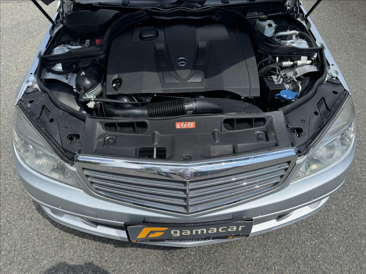 Mercedes-Benz Třídy C Kombi 2,1 l 100 kw