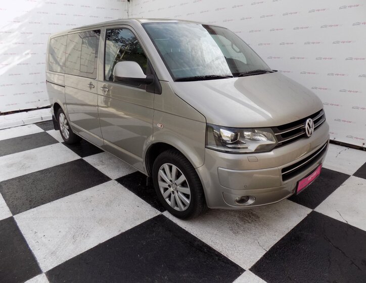 Volkswagen Multivan 5